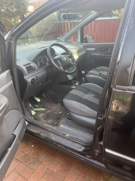 Gebraucht VW Sharan Comfortline 140 PS (102 kW) 2010 Van / Kleinbus