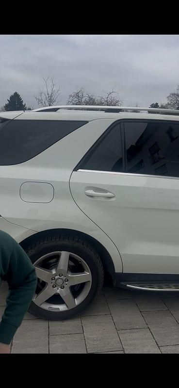 Gebraucht Mercedes ML350 258 PS (189 kW) 2012 Weiß SUV