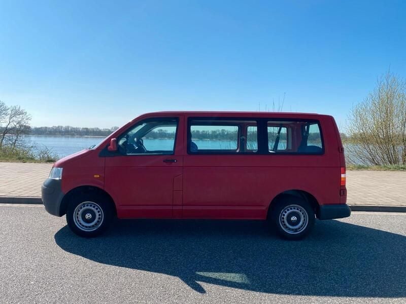 Rot Gebraucht 2006 VW T5 Van | 5.000 € (Guter Preis) - Bild 1/4