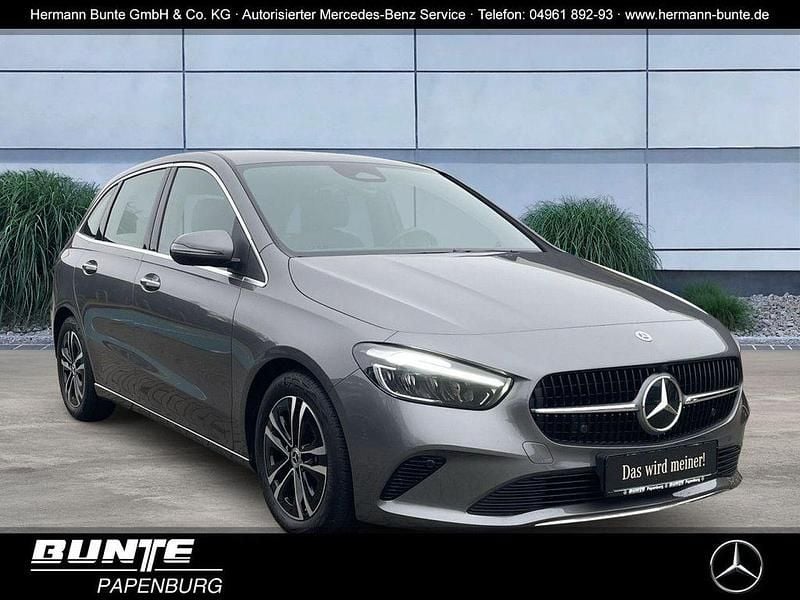 Mountaingrau (grau) Gebraucht 2024 Mercedes B200 Progressive Van / Kleinbus | 33.775 € (Fairer Preis) - Bild 1/4