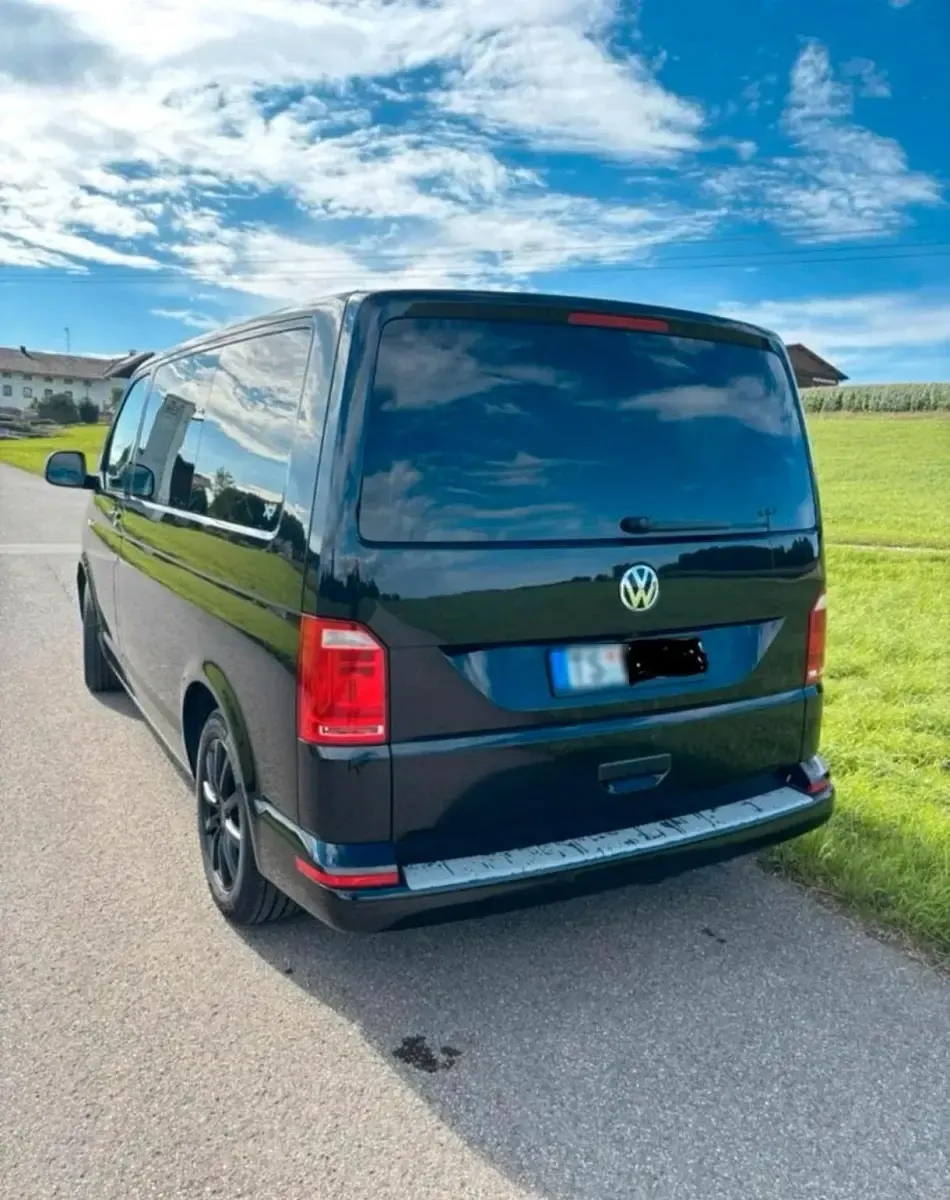 Gebraucht VW Multivan 150 PS (110 kW) 2018 Schwarz Van / Kleinbus