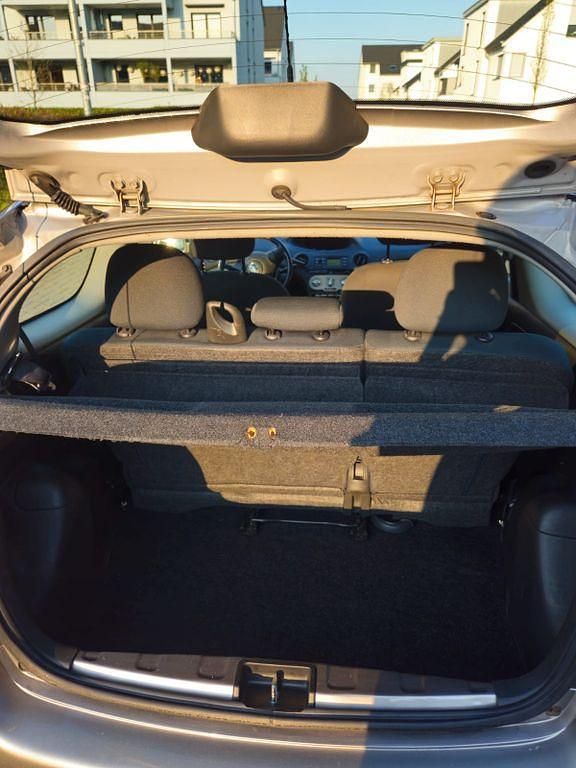 Gebraucht Toyota Yaris Sol 87 PS (63 kW) 2004 Grau Limousine