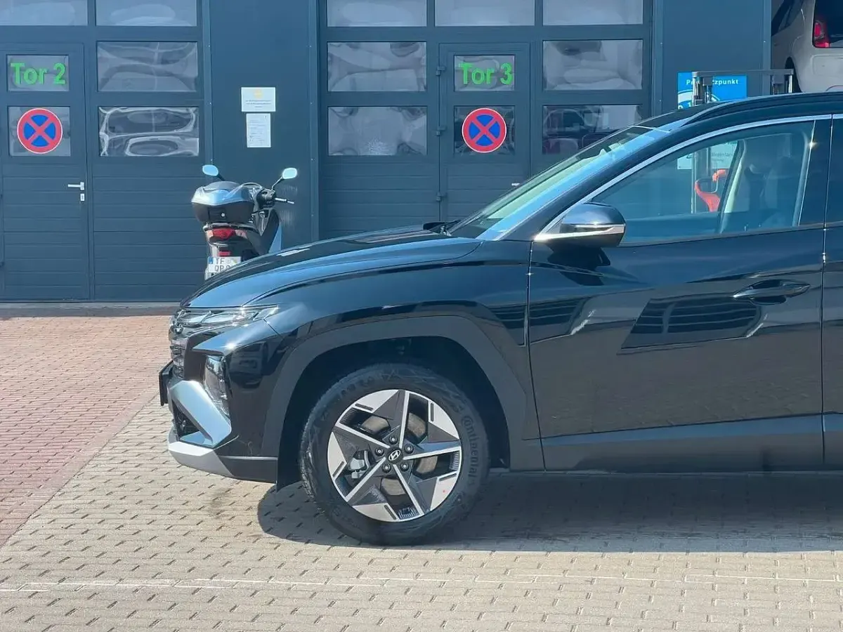 Neu Hyundai Tucson Trend 239 PS (175 kW) 2026 Schwarz SUV