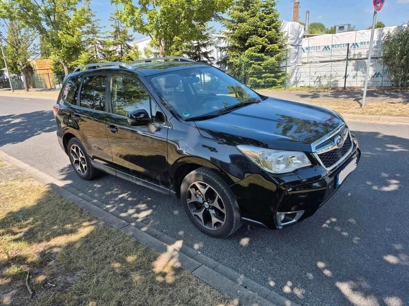 Schwarz Gebraucht 2015 Subaru Forester Platinum SUV | 12.900 € (Superpreis) - Bild 1/4