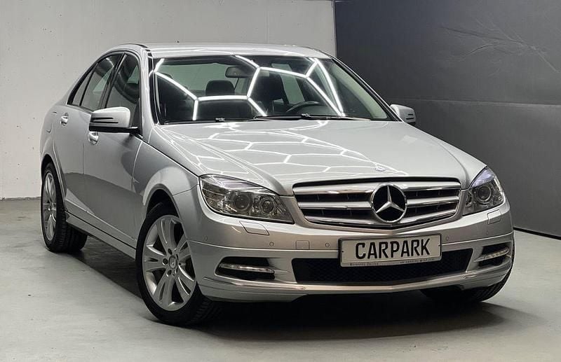 Silber Gebraucht 2009 Mercedes C200 Limousine | 11.990 € (Teuer) - Bild 1/4