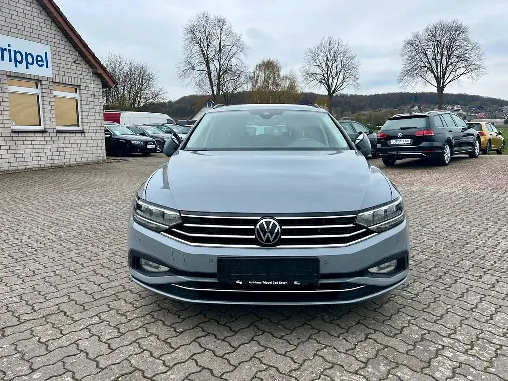 Second-hand VW Passat 150 CP (110 kW) 2023 Gri Break