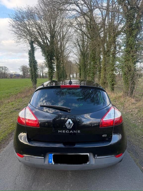 Gebraucht Renault Mégane 110 PS (80 kW) 2012 Schwarz Limousine