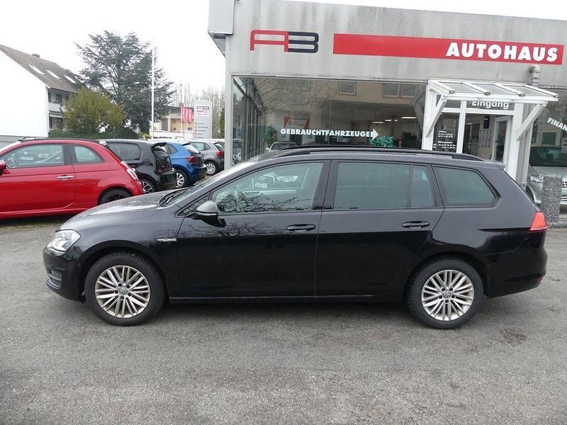 Schwarz Gebraucht 2015 VW Golf VII Cup Kombi | 8.990 € (Fairer Preis) - Bild 1/4