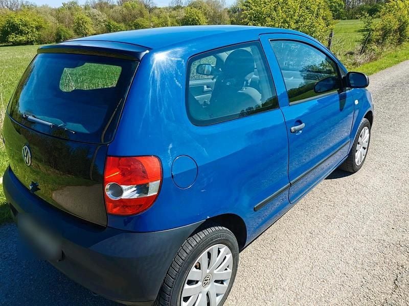 Second-hand VW Fox 54 CP (39 kW) 2007 Albastru Hatchback