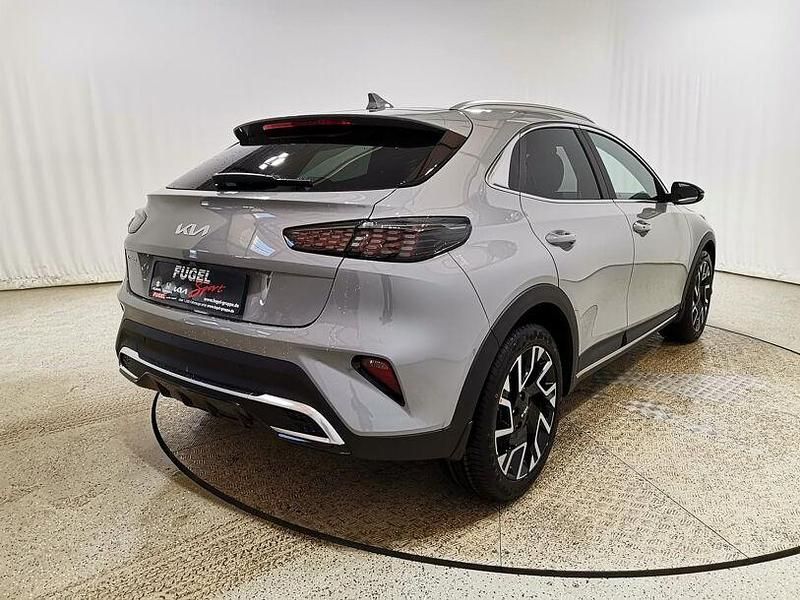 Neu Kia XCeed 150 PS (110 kW) 2026 Wolf grey SUV