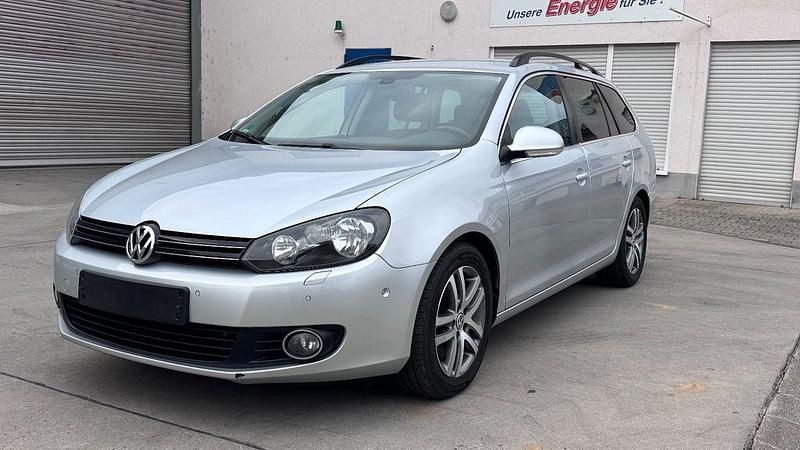 Silber Gebraucht 2011 VW Golf VI Comfortline Kombi | 4.250 € (Superpreis) - Bild 1/4