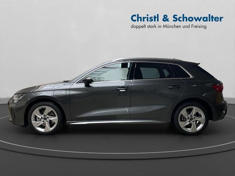 Gebraucht Audi A3 S-Line 150 PS (110 kW) 2025 Daytonagrau perleffekt Limousine