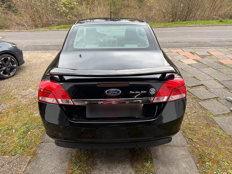 Gebraucht Ford Focus Cabriolet 146 PS (107 kW) 2008 Schwarz Cabrio