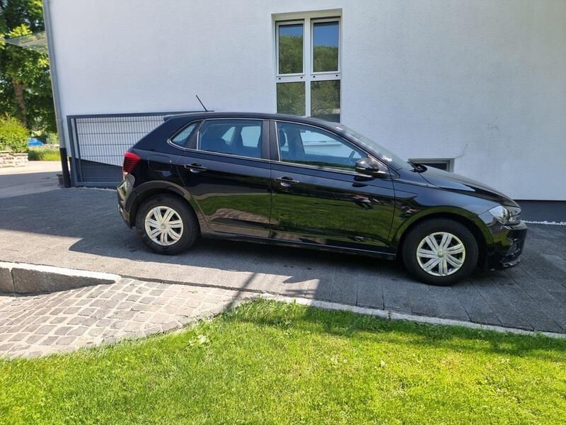 Schwarz Gebraucht 2018 VW Polo Trendline Kleinwagen | 4.500 € (Guter Preis) - Bild 1/4