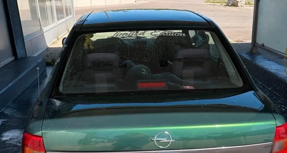 Gebraucht Opel Astra 101 PS (74 kW) 1997 Grün Limousine