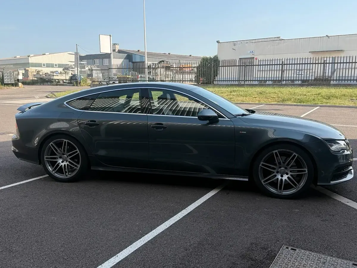 Gebraucht Audi A7 245 PS (180 kW) 2010 Grau Kleinwagen