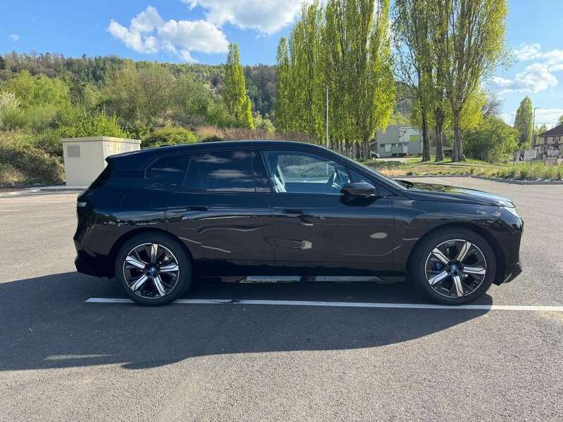 Schwarz Gebraucht 2024 BMW iX Sport Line SUV | 57.500 € (Guter Preis) - Bild 1/4