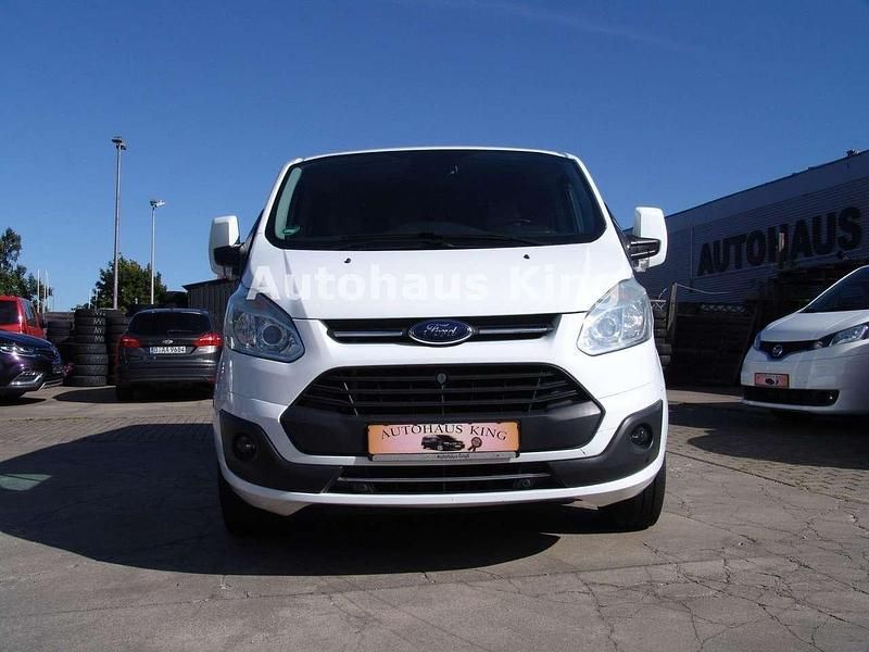 Frozen white Gebraucht 2017 Ford Tourneo Custom Titanium Van / Kleinbus | 24.880 € (Fairer Preis) - Bild 1/4