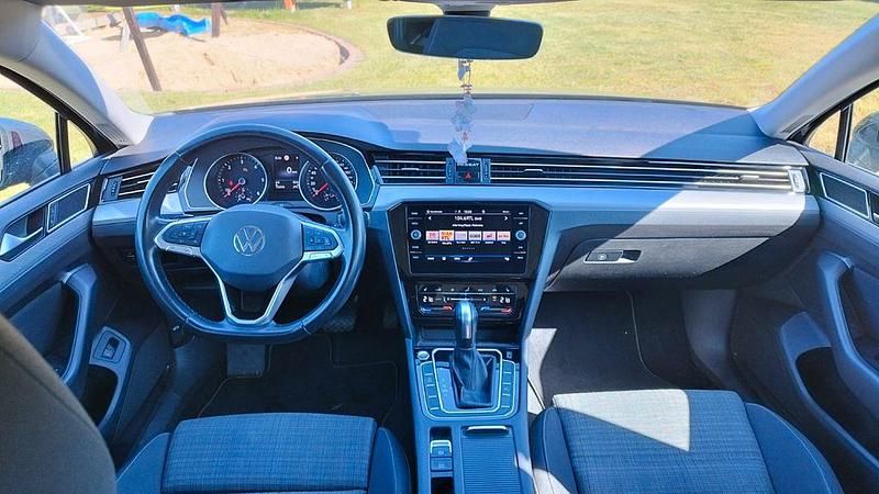Gebraucht VW Passat Business 150 PS (110 kW) 2020 Grau Kombi