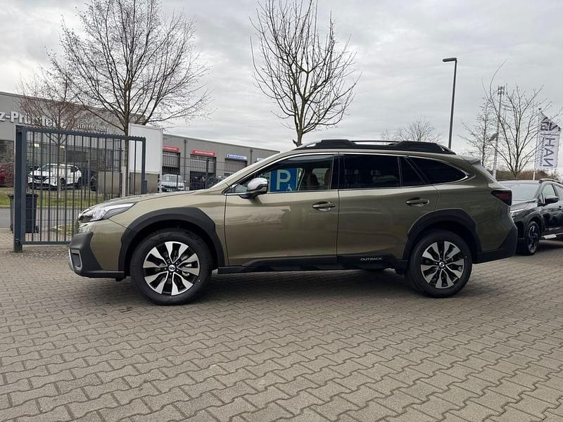 Neu Subaru Outback Platinum 169 PS (124 kW) 2025 Grün SUV