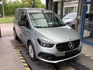 Helvinsilber Gebraucht 2023 Mercedes eCitan Van / Kleinbus | 20.111 € (Superpreis) - Bild 1/4
