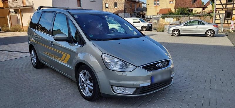 Grau Gebraucht 2008 Ford Galaxy Individual Van / Kleinbus | 5.000 € (Etwas zu teuer) - Bild 1/4