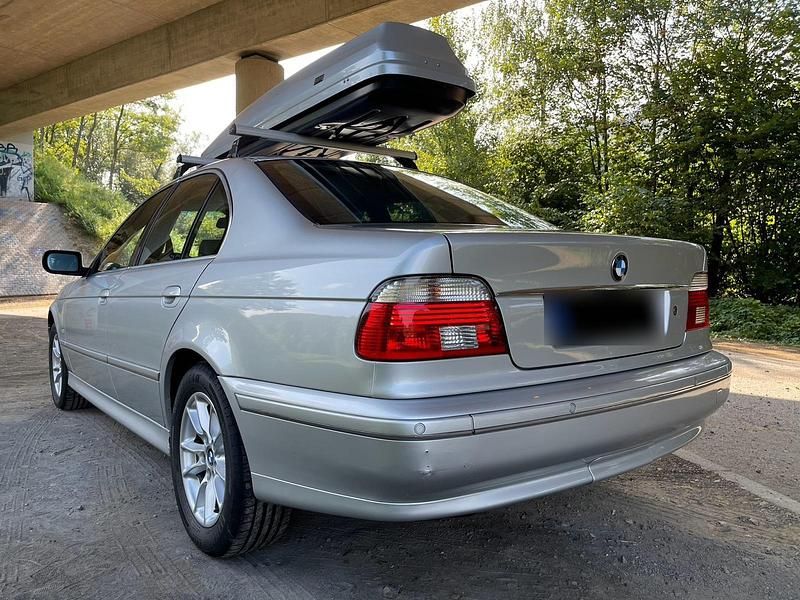 Gebraucht BMW 525 192 PS (141 kW) 2002 Silber Limousine