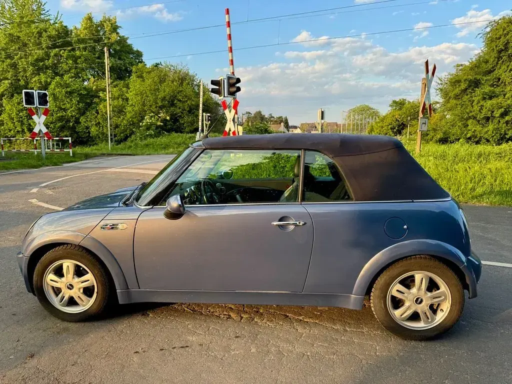 Gebraucht Mini Cooper Cabriolet 116 PS (85 kW) 2005 Blau Cabrio