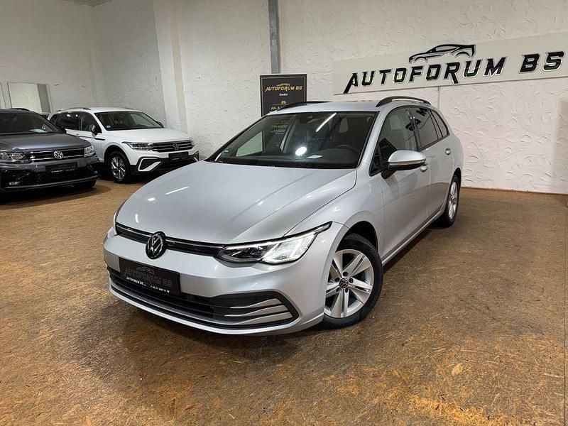 Silber Gebraucht 2022 VW Golf VIII Life Kombi | 19.990 € (Guter Preis) - Bild 1/4