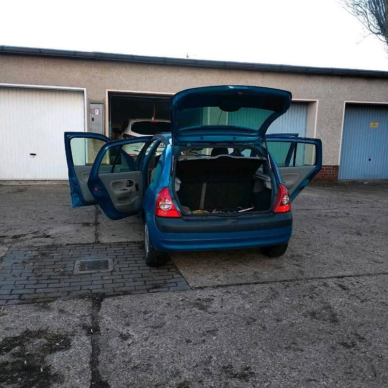 Gebraucht Renault Clio II 75 PS (55 kW) 2001 Blau Kleinwagen