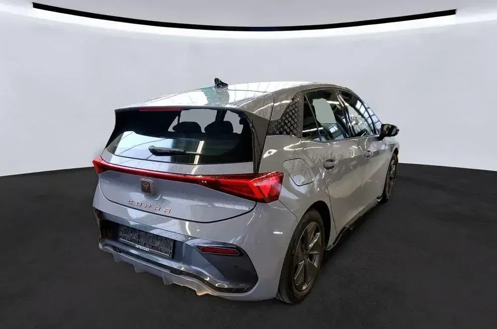 Second-hand Cupra Born 150 kW (204 CP) 2023 Gri Hatchback