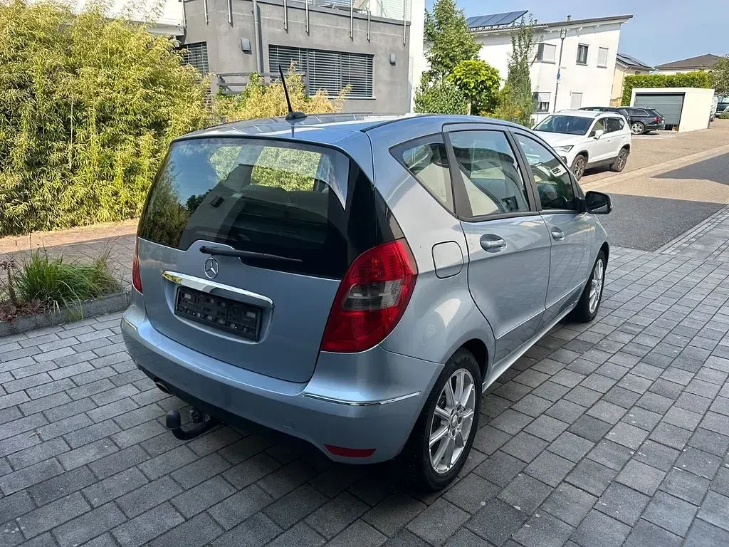 Gebraucht Mercedes A160 95 PS (69 kW) 2009 Silber Van / Kleinbus