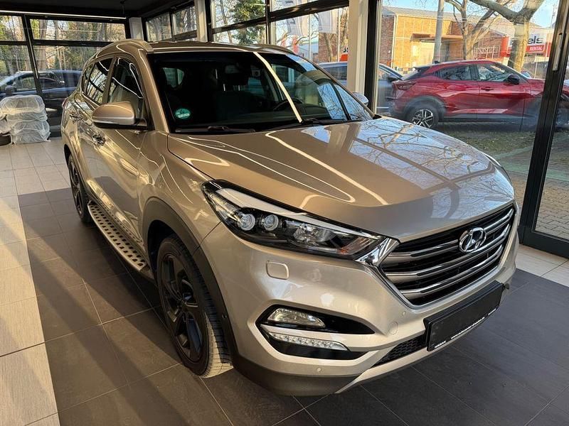 Gebraucht Hyundai Tucson Premium 177 PS (130 kW) 2016 Silber SUV