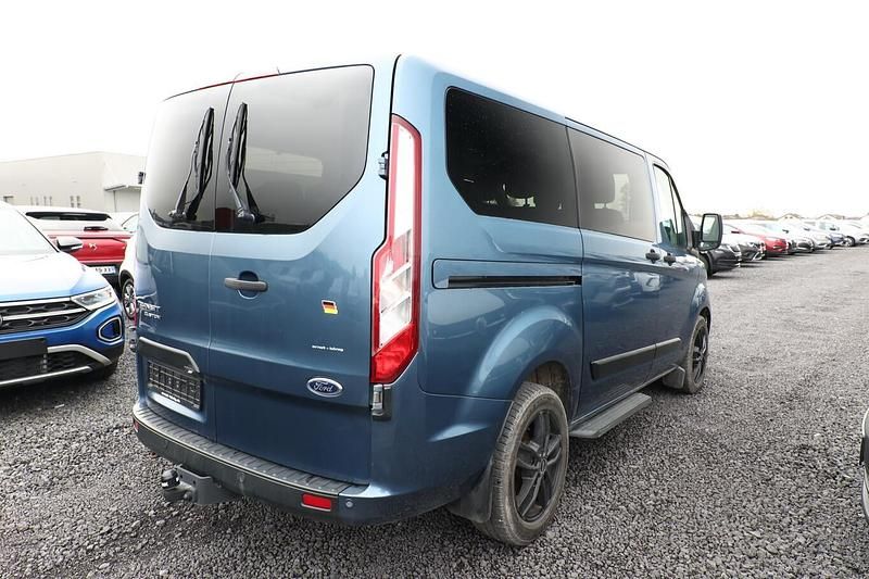 Second-hand Ford Transit Custom S 170 CP (125 kW) 2019 Albastru Monovolum