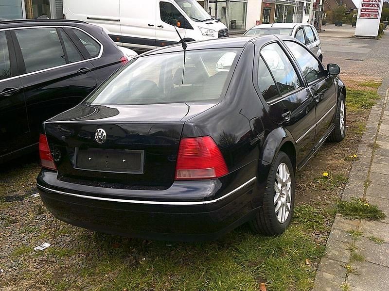 Gebraucht VW Bora Highline 102 PS (75 kW) 2002 Schwarz Limousine
