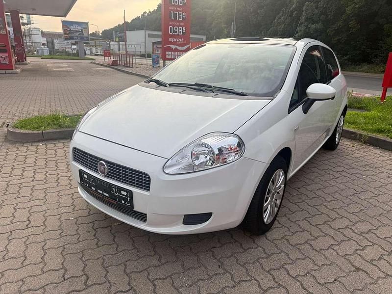 Weiß Gebraucht 2009 Fiat Punto Kleinwagen | 2.650 € (Fairer Preis) - Bild 1/4