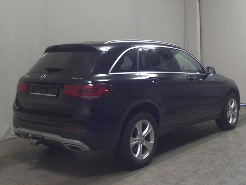 Gebraucht Mercedes GLC300e 306 PS (225 kW) 2021 Schwarz SUV