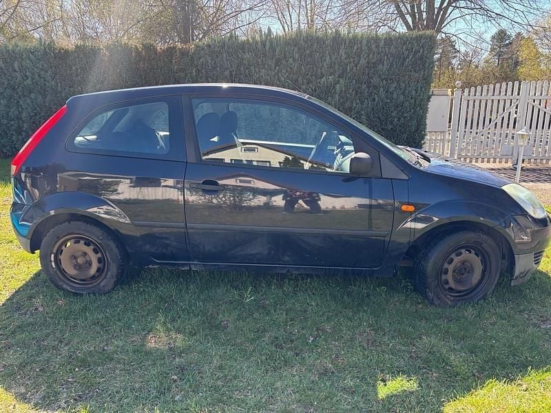 Usata Ford Fiesta 2005 Blu Utilitaria