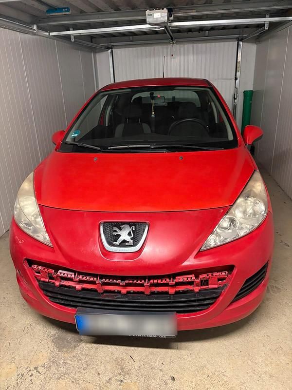 Rot Gebraucht 2007 Peugeot 207 Limousine | 450 € (Superpreis) - Bild 1/3