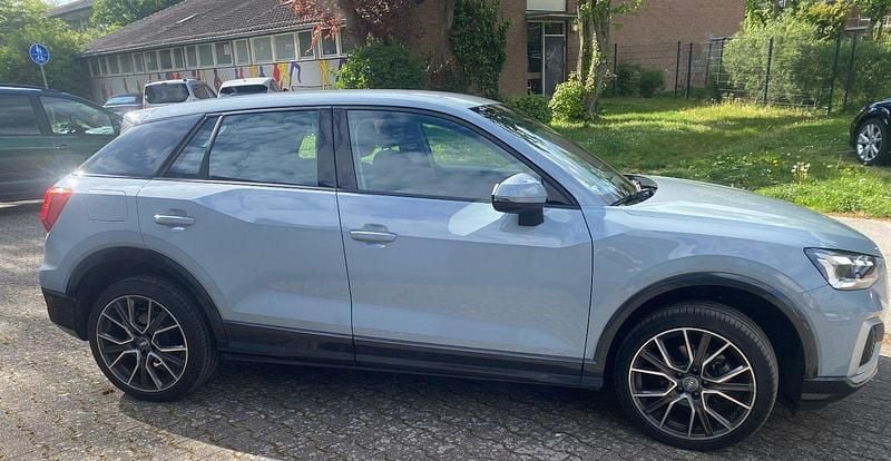 Second-hand Audi Q2 Advanced 150 CP (110 kW) 2023 Gri SUV