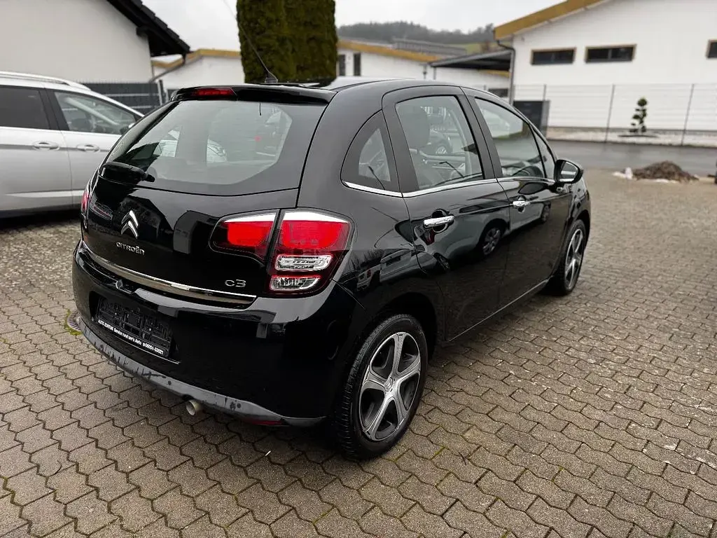 Gebraucht Citroën C3 SELECTION 99 PS (72 kW) 2017 Andere Limousine