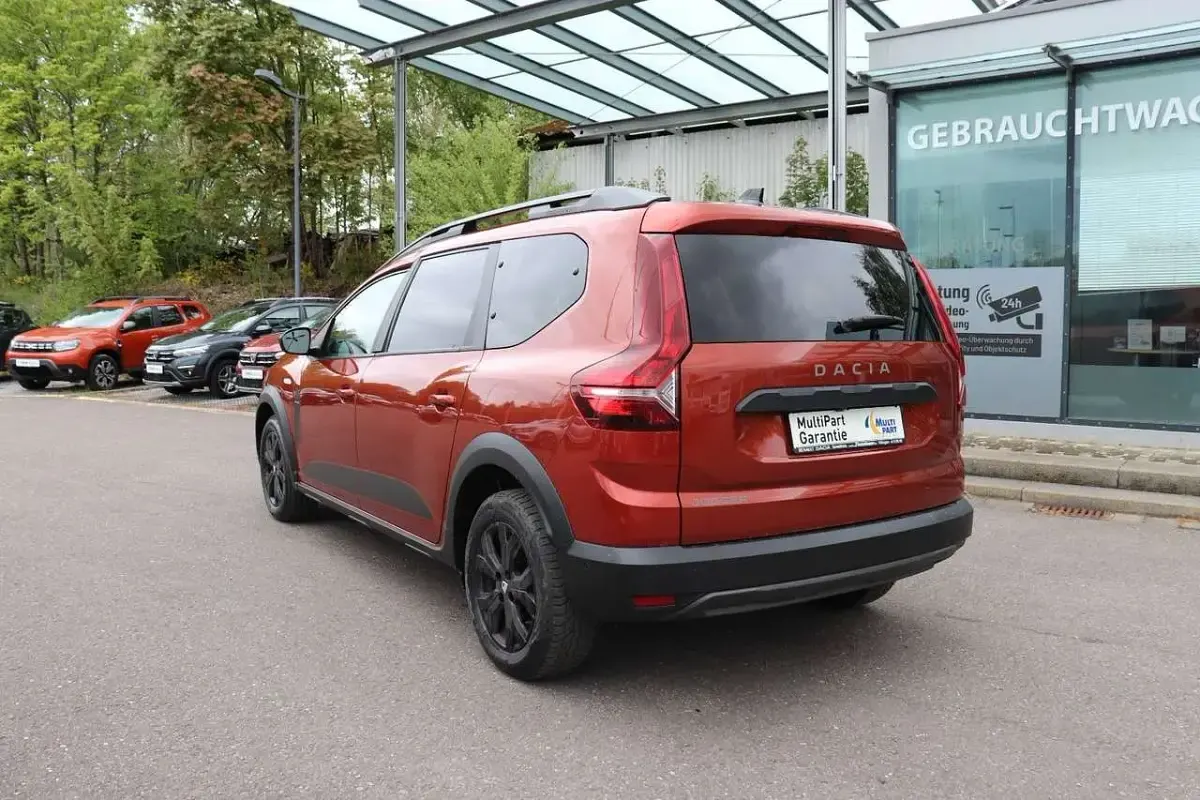 Gebraucht Dacia Jogger Extreme 101 PS (74 kW) 2022 Terrakottabraun Van / Kleinbus