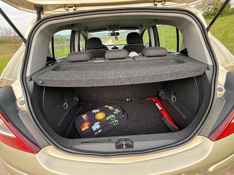 Gebraucht Opel Corsa Edition 90 PS (66 kW) 2007 Gold Kleinwagen