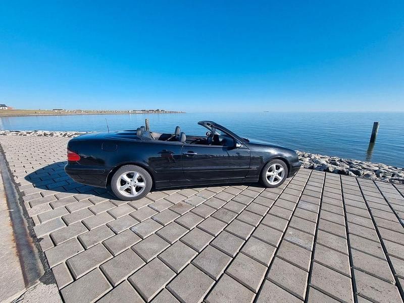 Schwarz Gebraucht 2000 Mercedes CLK230 Elegance Cabrio | 3.200 € (Fairer Preis) - Bild 1/4