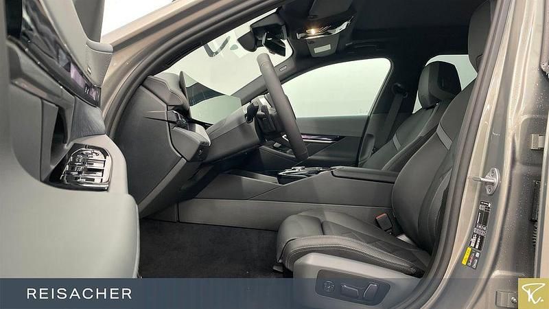 Neu BMW 530e Performance 190 PS (139 kW) 2026 Grau Kombi