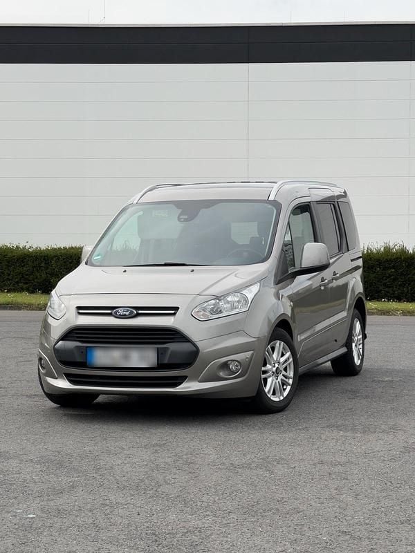 Gebraucht Ford Tourneo Connect Titanium 101 PS (74 kW) 2016 Silber Van / Kleinbus