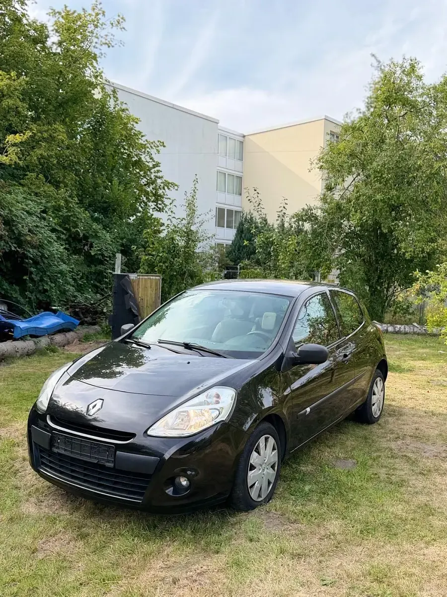 Gebraucht Renault Clio 74 PS (54 kW) 2010 Schwarz Kleinwagen