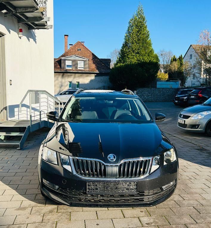 Gebraucht Skoda Octavia Soleil 150 PS (110 kW) 2019 Schwarz Kombi