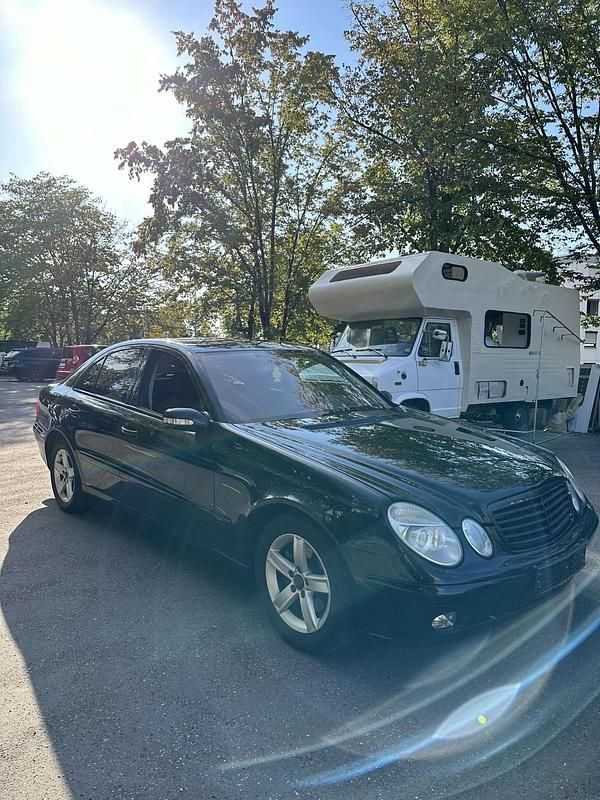 Gebraucht Mercedes E240 177 PS (130 kW) 2003 Schwarz Limousine
