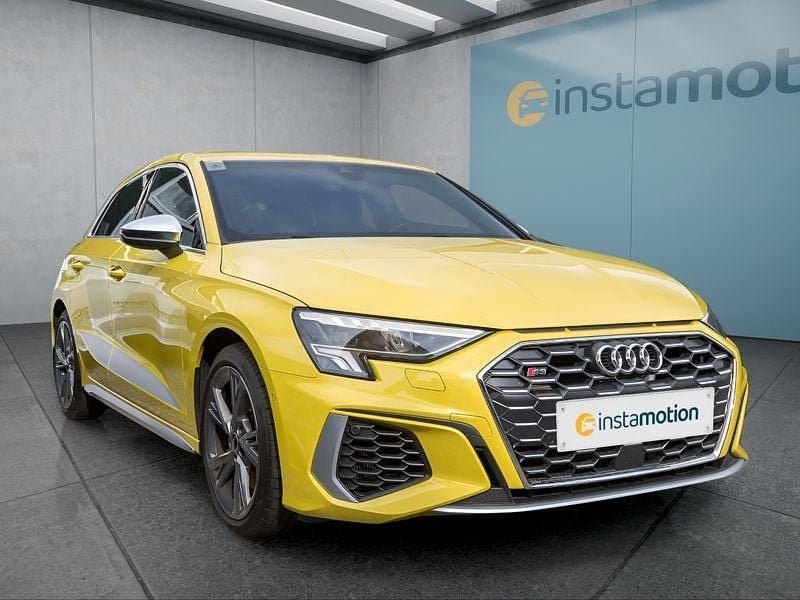 Gelb Gebraucht 2024 Audi S3 Sportback Kleinwagen | 39.349 € (Guter Preis) - Bild 1/4